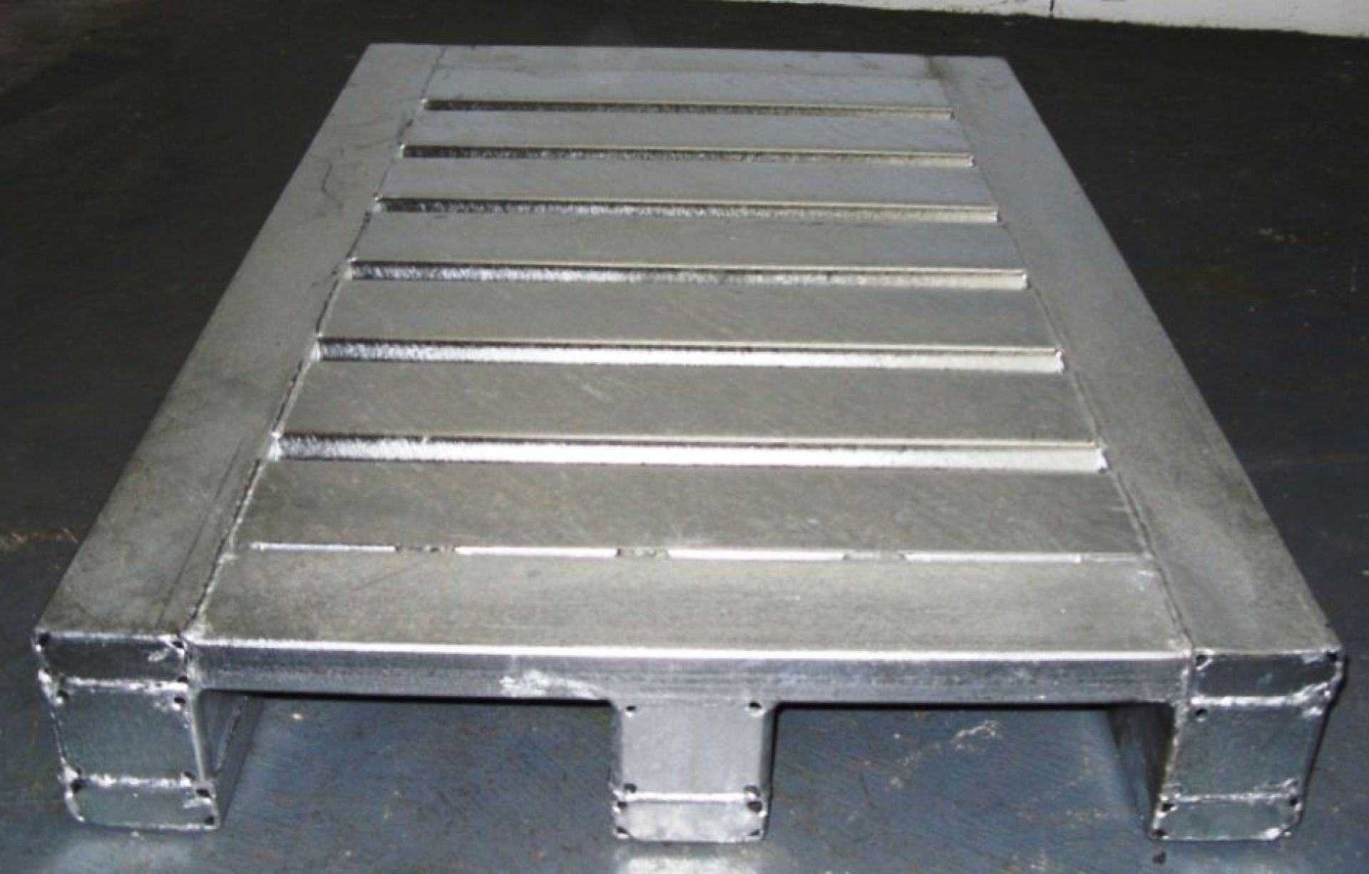Schwerlastpalette bis 6 t feuerverzinkt