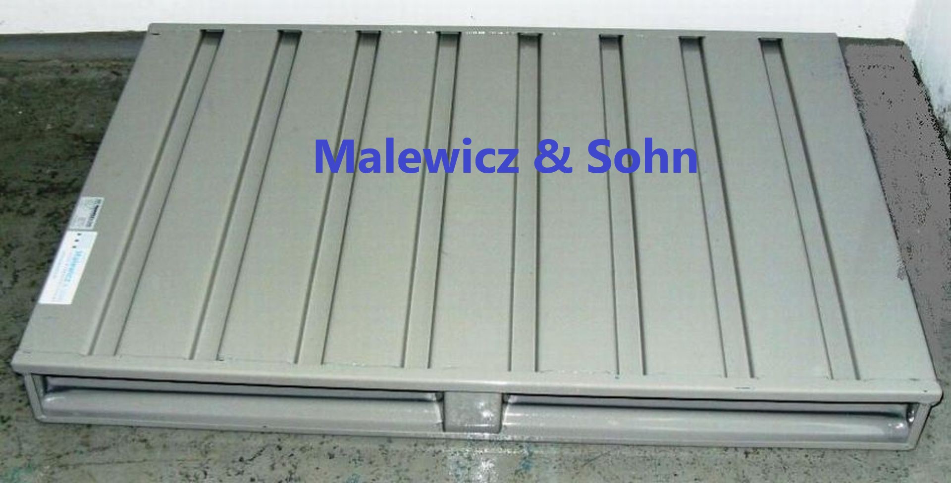 Stahlblechpalette mit zwei Kufen