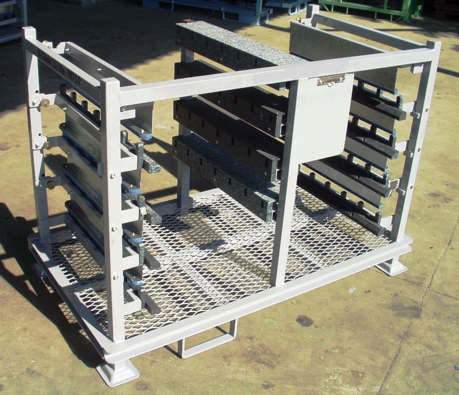 Gestell für B-Säulen links rechts